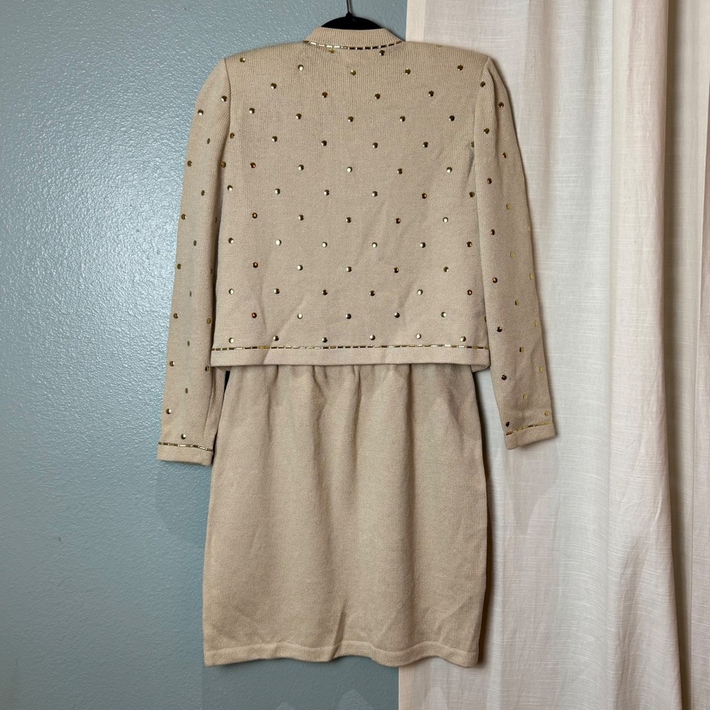 VTG St. John Suit Jacket 6 Skirt 8 Women Beige Studded Santana Knit Zi - Picture 3 of 14
